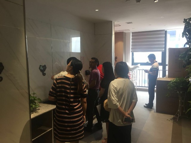 建材行業專家組團參觀德利豐家居，探討巖板發(圖7)