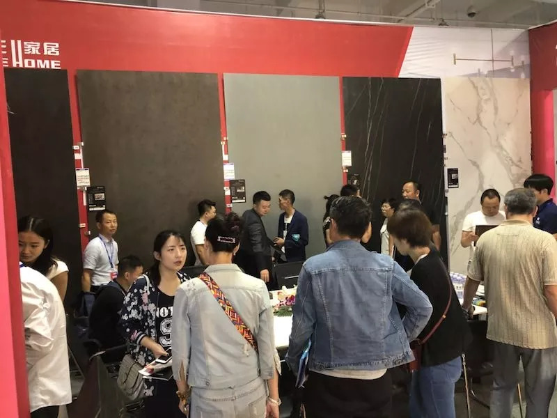客似云來，德利豐家居成甘肅藍裝家博會貴寵！(圖1)