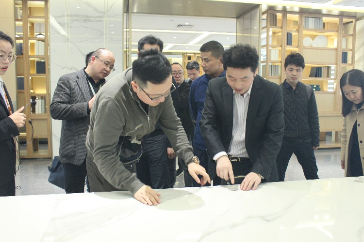 融創(chuàng)集團領導一行到金牌企業(yè)參觀考察，共謀合(圖9)